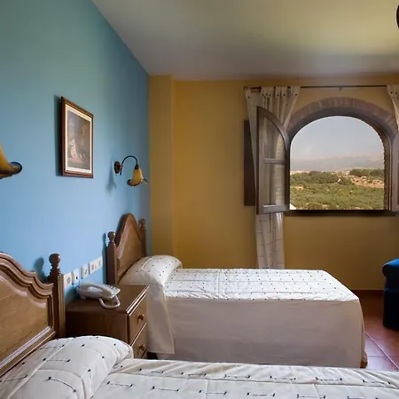 Otel Casa Rural Finca Cerezos *